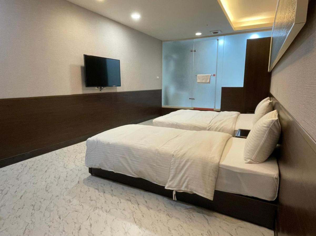 苓旅萬年-Lin Inn Wan Nian Đài Bắc Ngoại thất bức ảnh