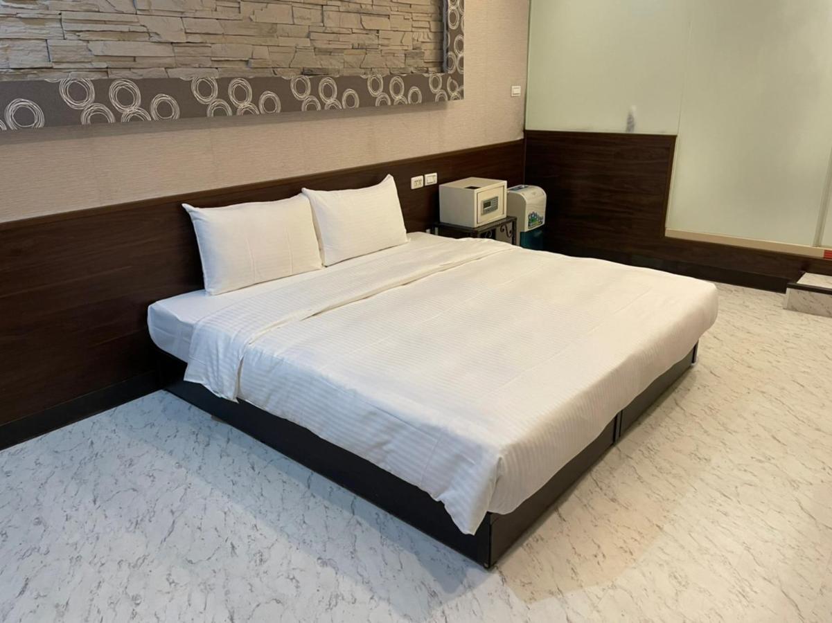 苓旅萬年-Lin Inn Wan Nian Đài Bắc Ngoại thất bức ảnh